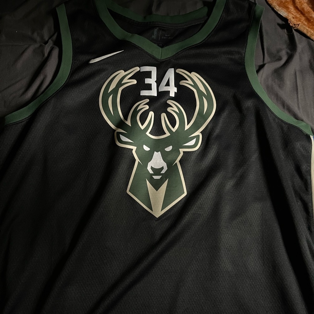 Gianni’s Antekempo jersey